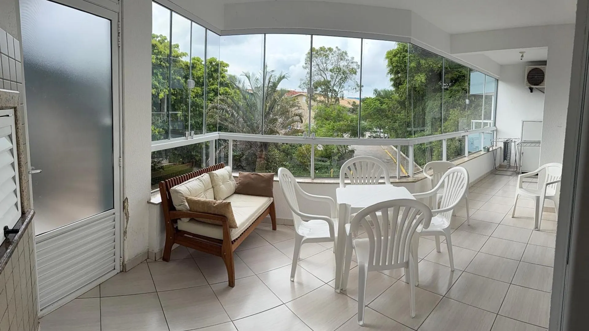 Lindo Apto 3 Quartos Solar Das Bromelias بومبينهاس